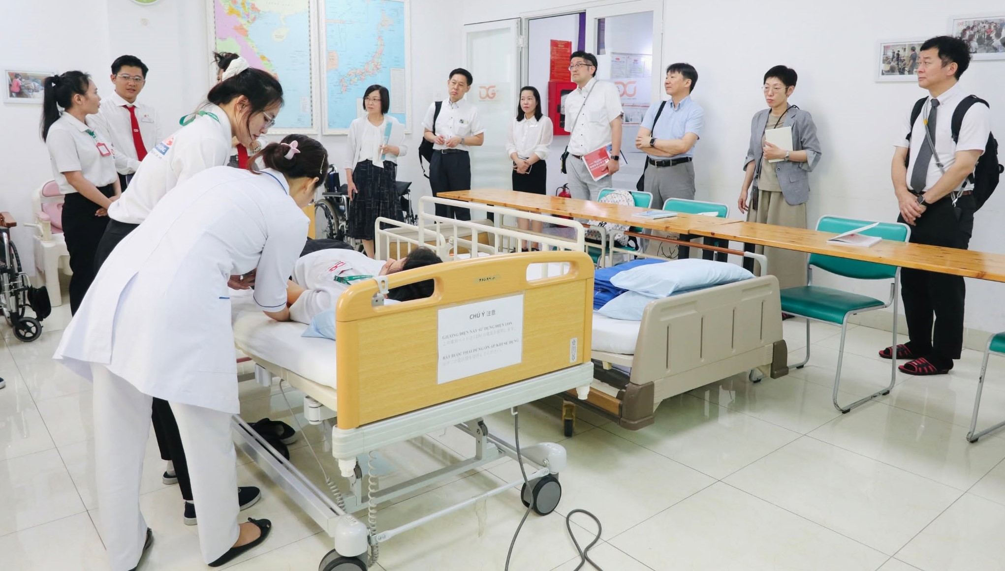 Đào tạo điều dưỡng & thực hành y tế chuẩn quốc tế