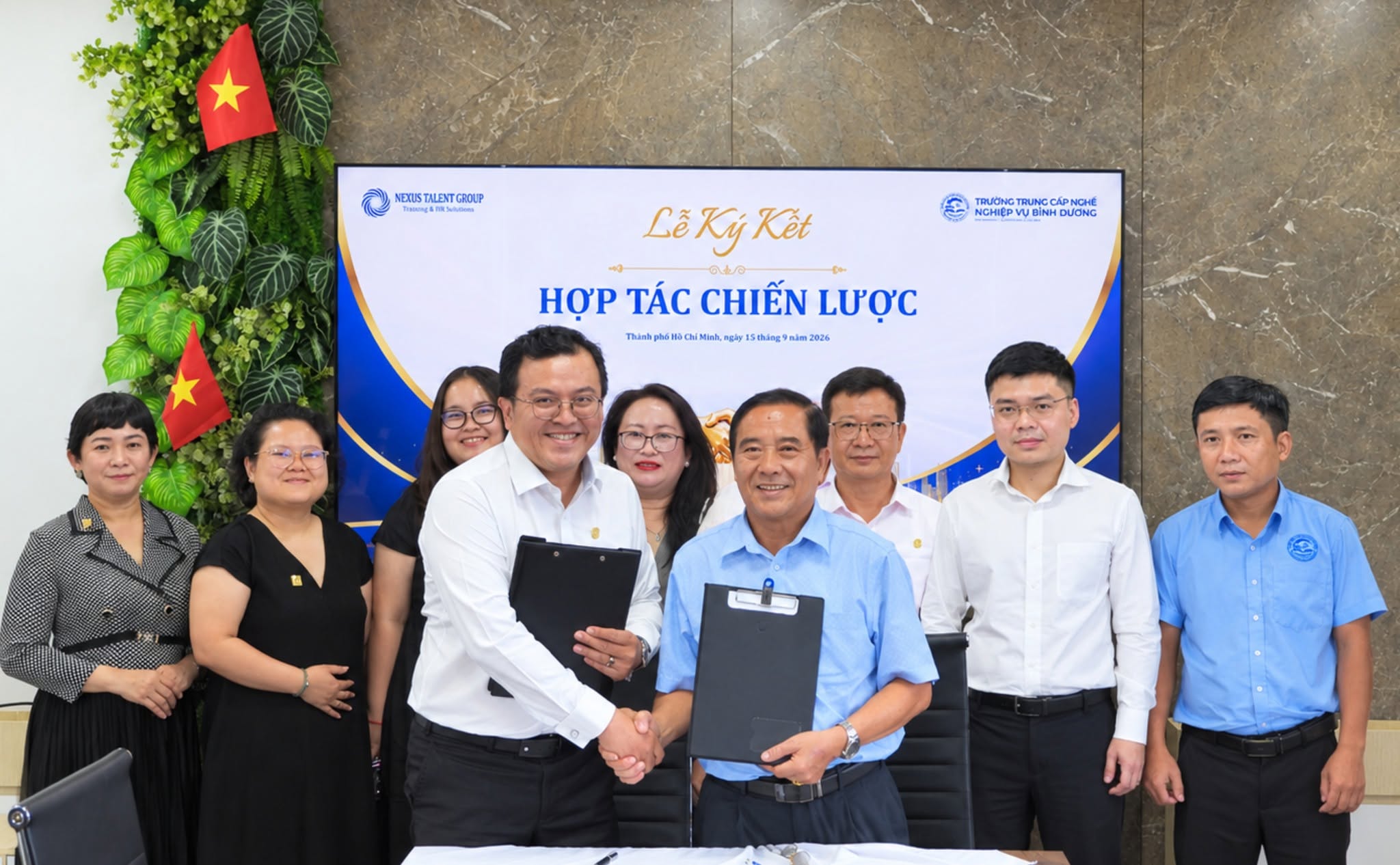 Trao thỏa thuận tiếp nhận & hợp tác phái cử